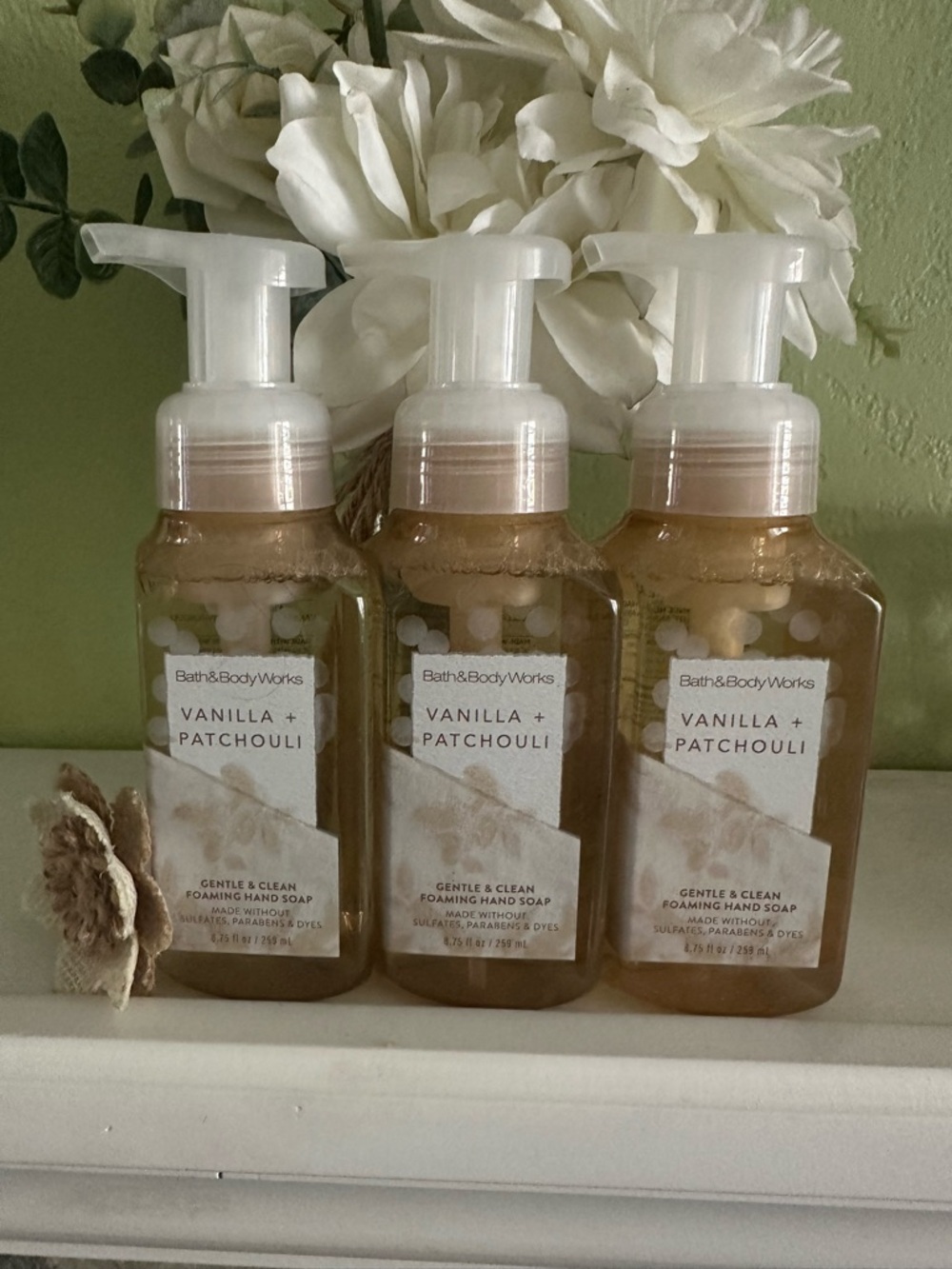 Bath & Body Works Vanilla + Patchouli Foaming Hand Soap - Cream Brown (3)